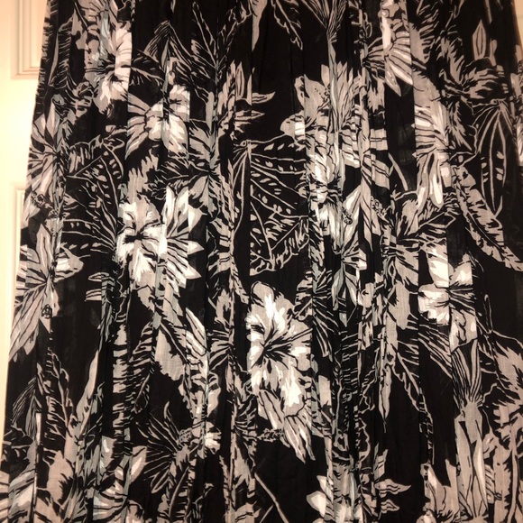 Maxi skirt - Picture 2 of 3